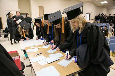 grad3.jpg