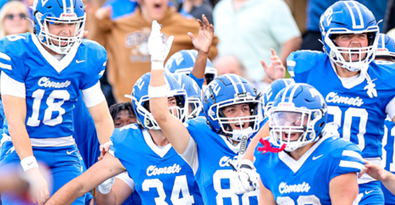 Comets rally together for an unforgettable victory